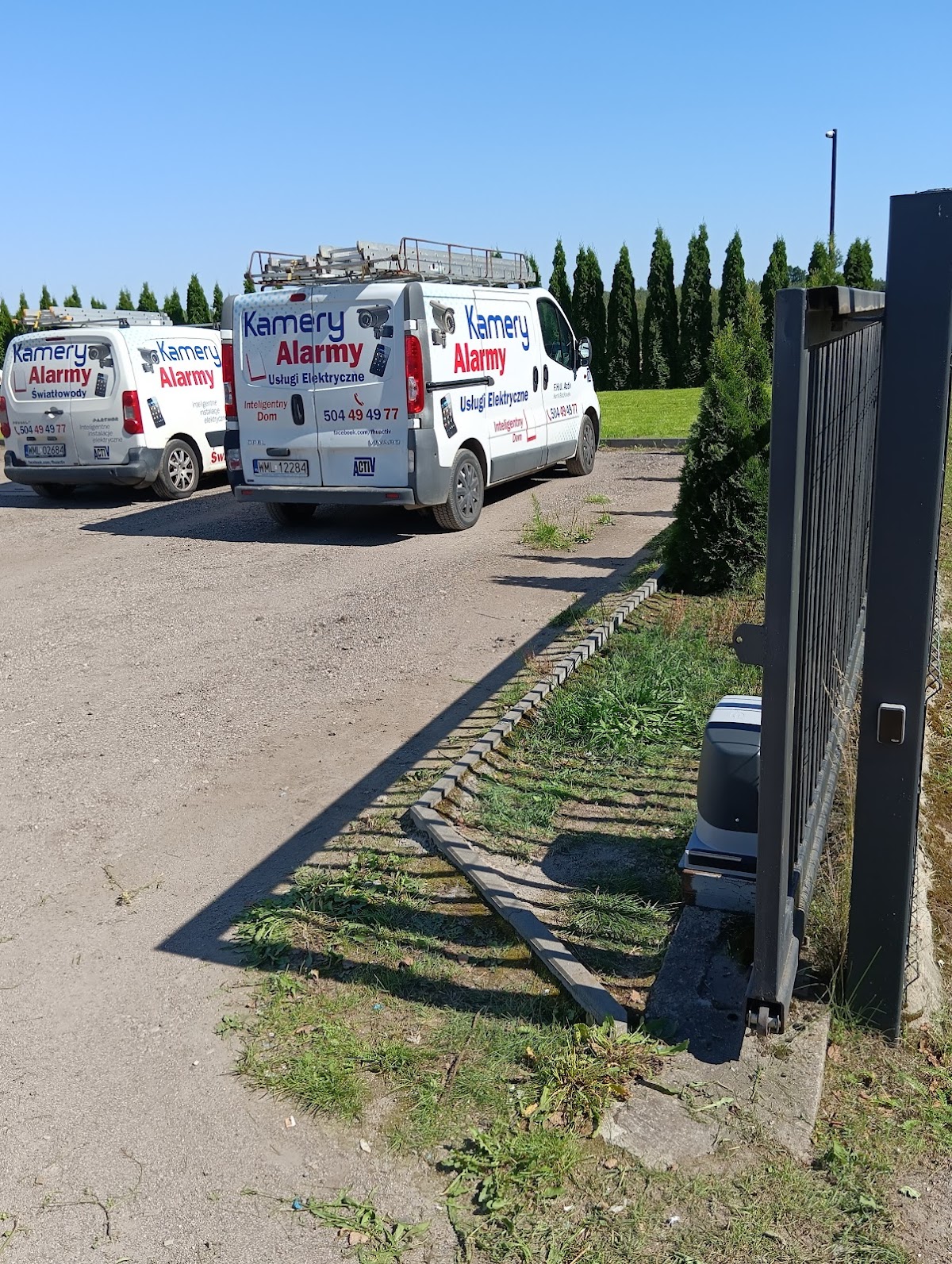 Flota samochodów serwisowych F.H.U. Activ